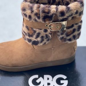 GBG Los Angeles~Size 8.5~Tan with Leopard Trim~Never Worn